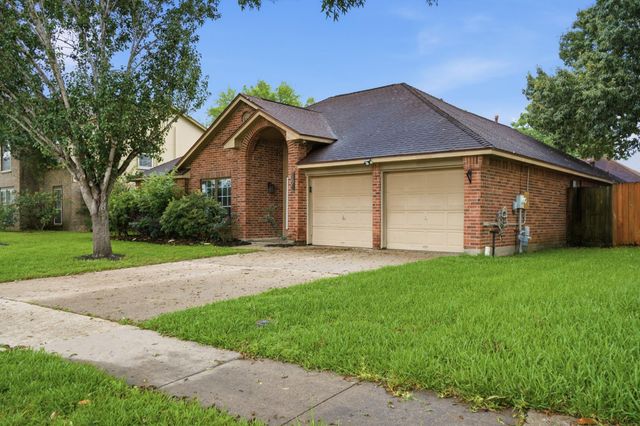 2004 Landing Boulevard, League City, TX 77573