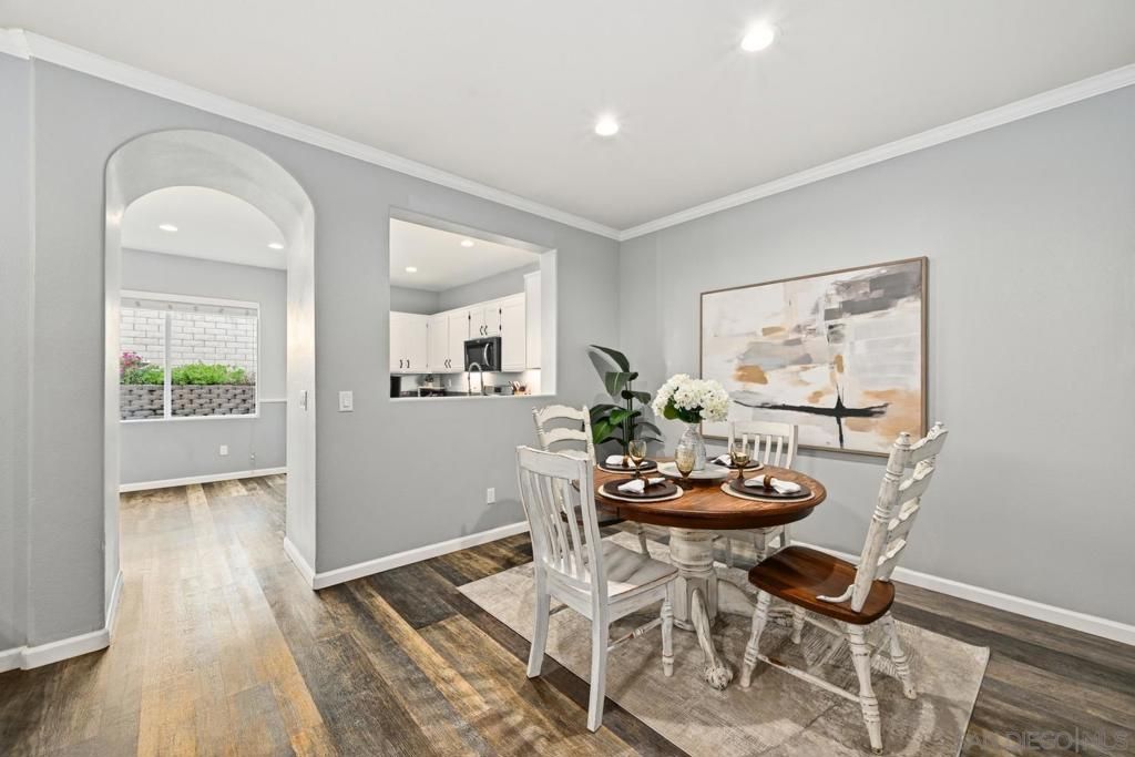 Image 9 of property listing at 4484 Brisbane Way 5, Oceanside, CA 92058