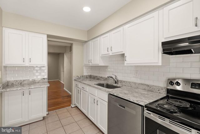 11949 BARGATE CT, North Bethesda, MD 20852
