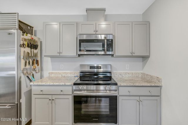 4901 Abbington Oaks Way SE, Southport, NC 28461