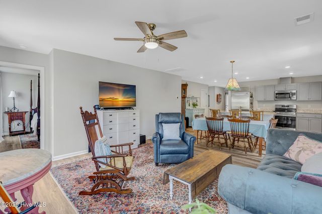 4901 Abbington Oaks Way SE, Southport, NC 28461