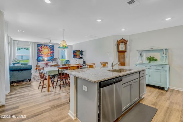 4901 Abbington Oaks Way SE, Southport, NC 28461
