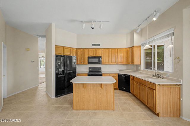 333 W DUBLIN Street, Gilbert, AZ 85233