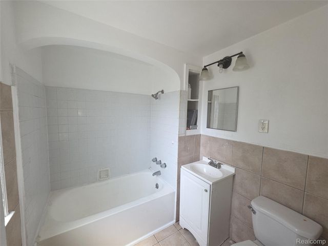 9141 Bedford Street, Detroit, MI 48224