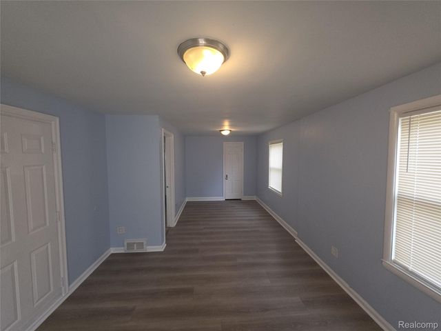 9141 Bedford Street, Detroit, MI 48224