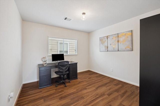 1511 Claremont Garden Circle, Houston, TX 77047