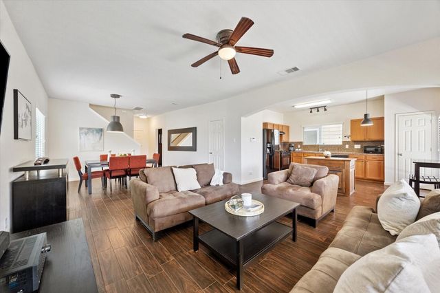 1511 Claremont Garden Circle, Houston, TX 77047