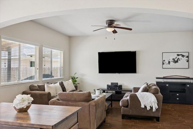 1511 Claremont Garden Circle, Houston, TX 77047