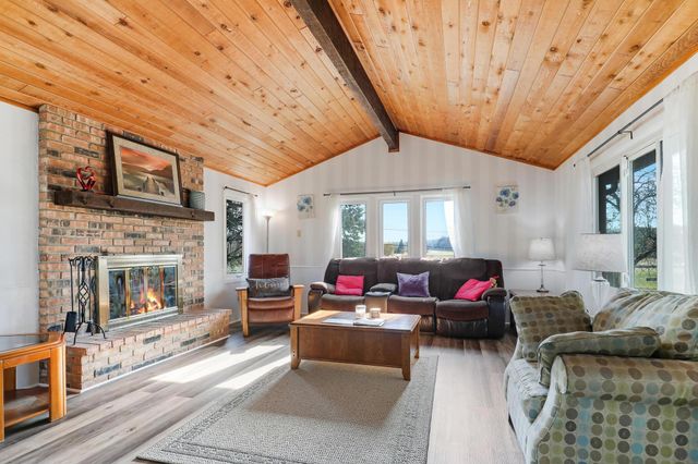 2018 Shale Lane, Eagan, MN 55122