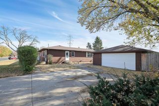 2018 Shale Lane, Eagan, MN 55122