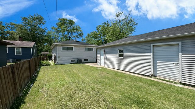 17303 Roy Street, Lansing, IL 60438