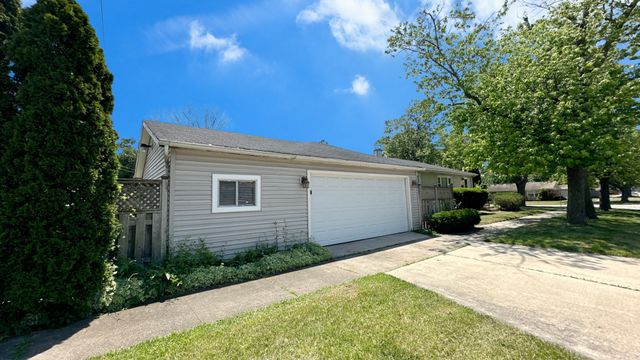 17303 Roy Street, Lansing, IL 60438
