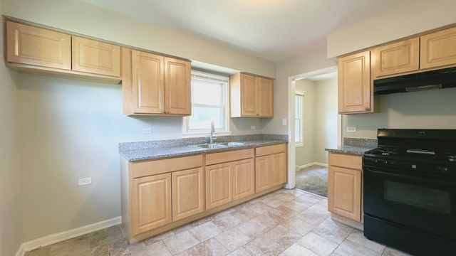 17303 Roy Street, Lansing, IL 60438