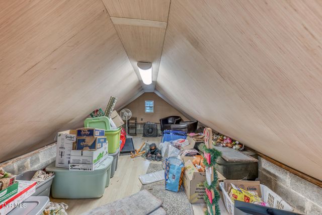 380 Bristol Caverns Highway, Bristol, TN 37620