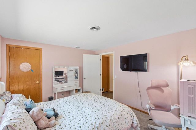 N7579 Pine Ridge Circle, Portage, WI 53901