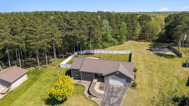 N7579 Pine Ridge Circle, Portage, WI 53901