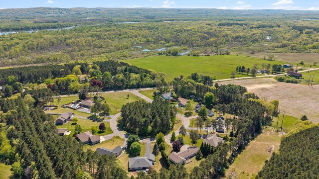 N7579 Pine Ridge Circle, Portage, WI 53901