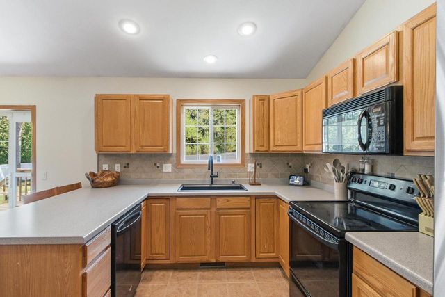 N7579 Pine Ridge Circle, Portage, WI 53901