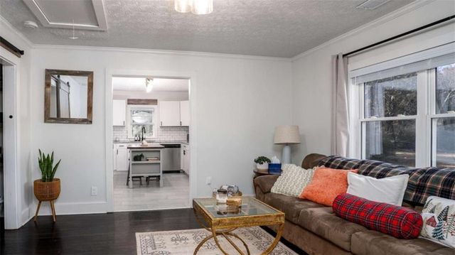 1328 S Madison S Avenue, Monroe, GA 30655