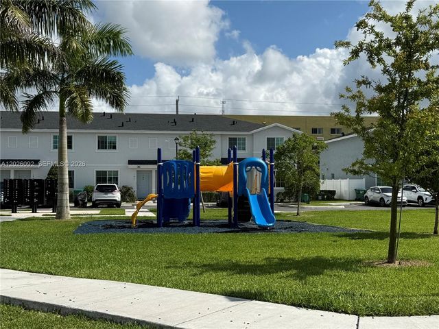 1073 NW 5th St 1073, Florida City, FL 33034
