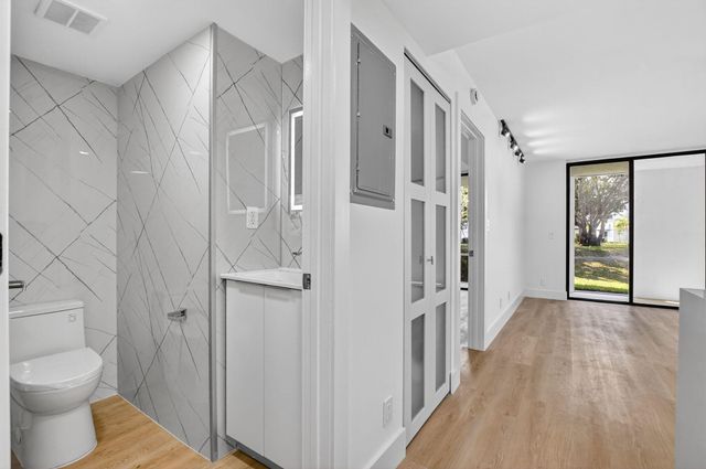 400 W Hidden Valley Boulevard 406, Boca Raton, FL 33487