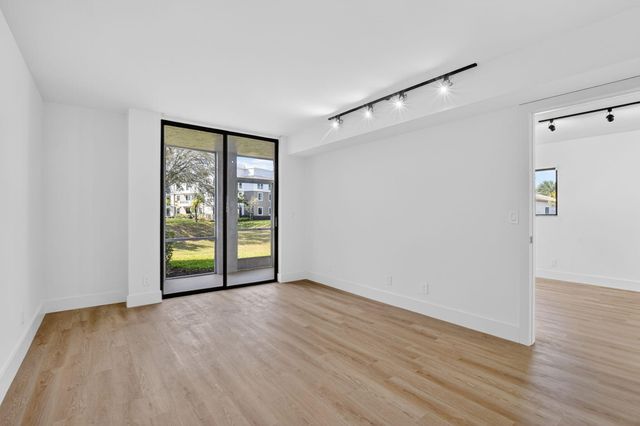 400 W Hidden Valley Boulevard 406, Boca Raton, FL 33487