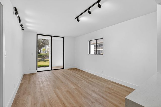 400 W Hidden Valley Boulevard 406, Boca Raton, FL 33487