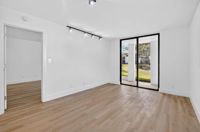 400 W Hidden Valley Boulevard 406, Boca Raton, FL 33487