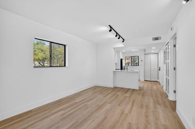 400 W Hidden Valley Boulevard 406, Boca Raton, FL 33487