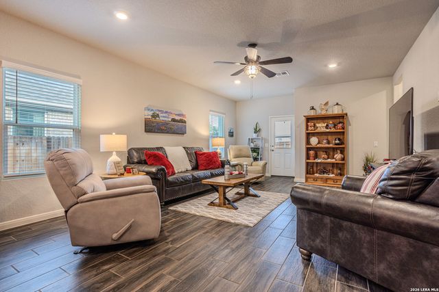 1910 Esplanade, New Braunfels, TX 78130