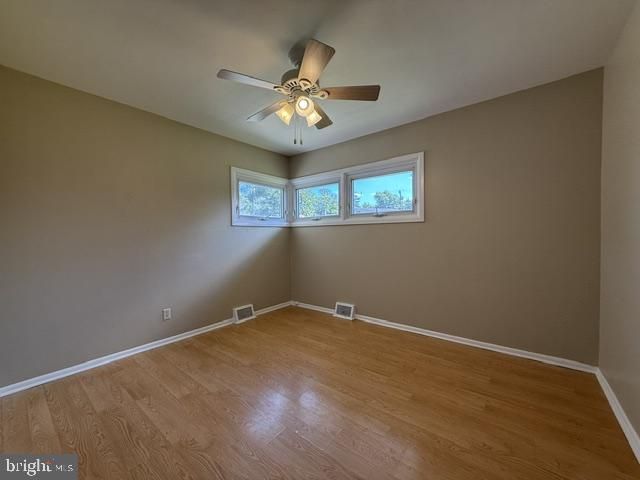 5 W STEPHEN DR, Newark, DE 19713