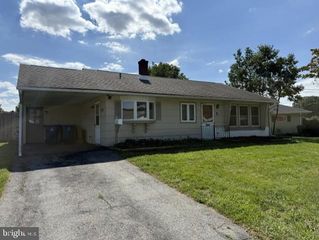 5 W STEPHEN DR, Newark, DE 19713