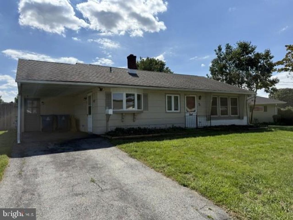 5 W STEPHEN DR, Newark, DE 19713