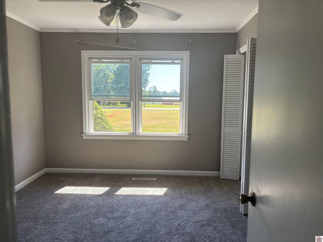 5355 Mayfield Metropolis Rd, Paducah, KY 42001