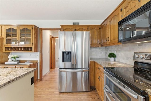 14202 115 Street, Olathe, KS 66062