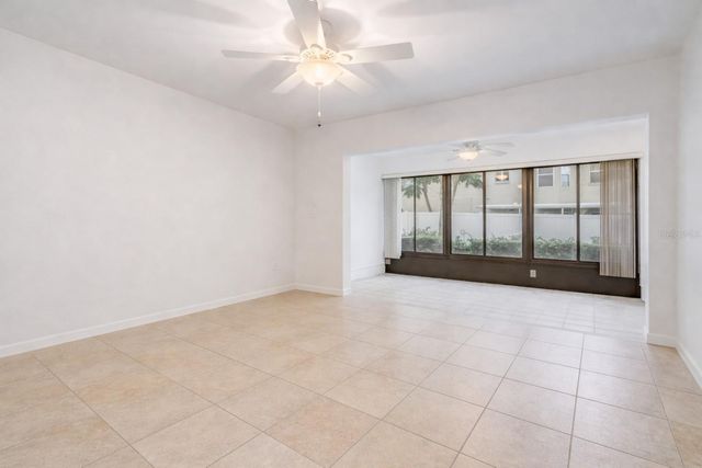 2020 LAKEVIEW DRIVE 105, Clearwater, FL 33763