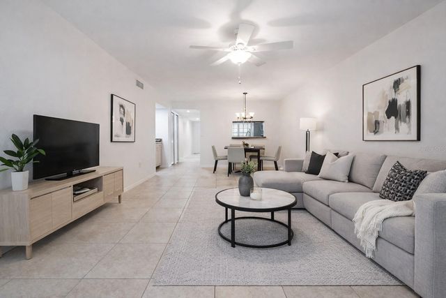 2020 LAKEVIEW DRIVE 105, Clearwater, FL 33763