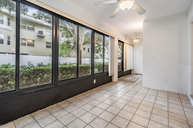 2020 LAKEVIEW DRIVE 105, Clearwater, FL 33763