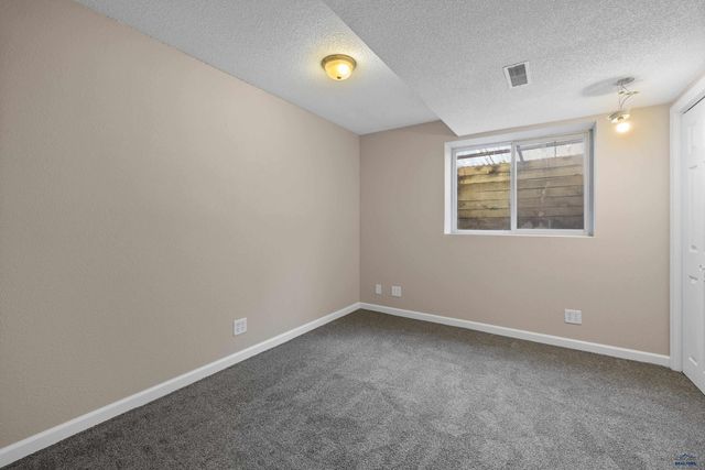 768 LION DR, Rapid City, SD 57701