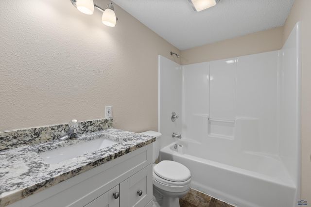 768 LION DR, Rapid City, SD 57701