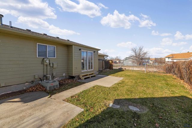 768 LION DR, Rapid City, SD 57701