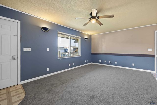 768 LION DR, Rapid City, SD 57701