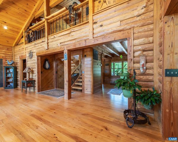 615 RIGGS RD, Louisa, VA 23093