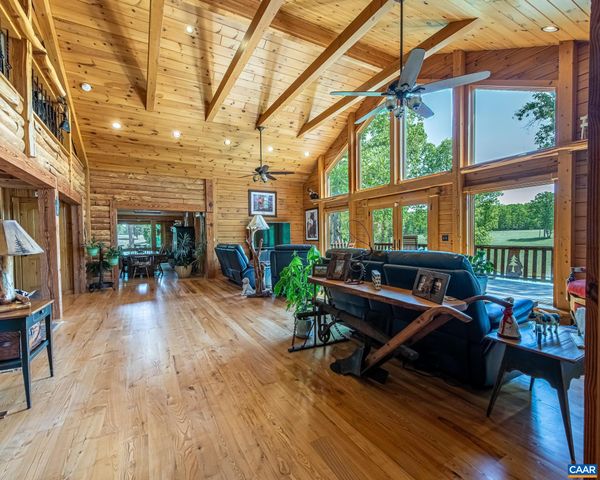 615 RIGGS RD, Louisa, VA 23093