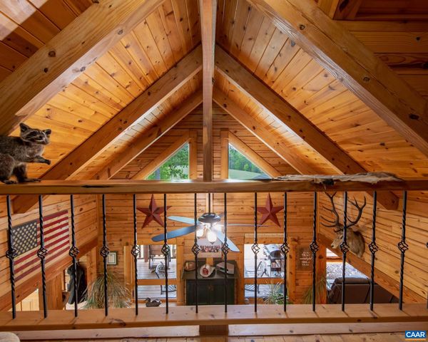615 RIGGS RD, Louisa, VA 23093