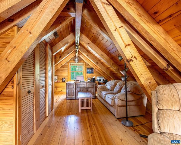 615 RIGGS RD, Louisa, VA 23093