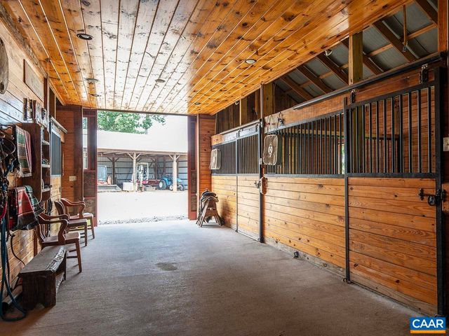 615 RIGGS RD, Louisa, VA 23093