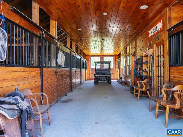 615 RIGGS RD, Louisa, VA 23093