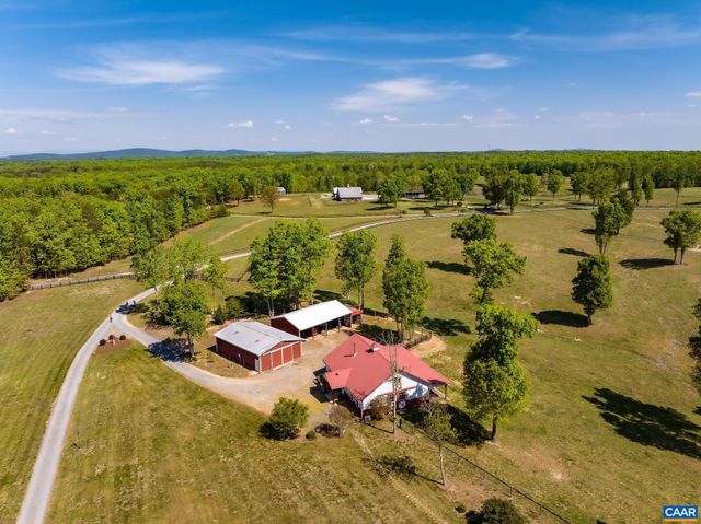 615 RIGGS RD, Louisa, VA 23093