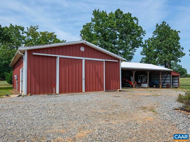 615 RIGGS RD, Louisa, VA 23093
